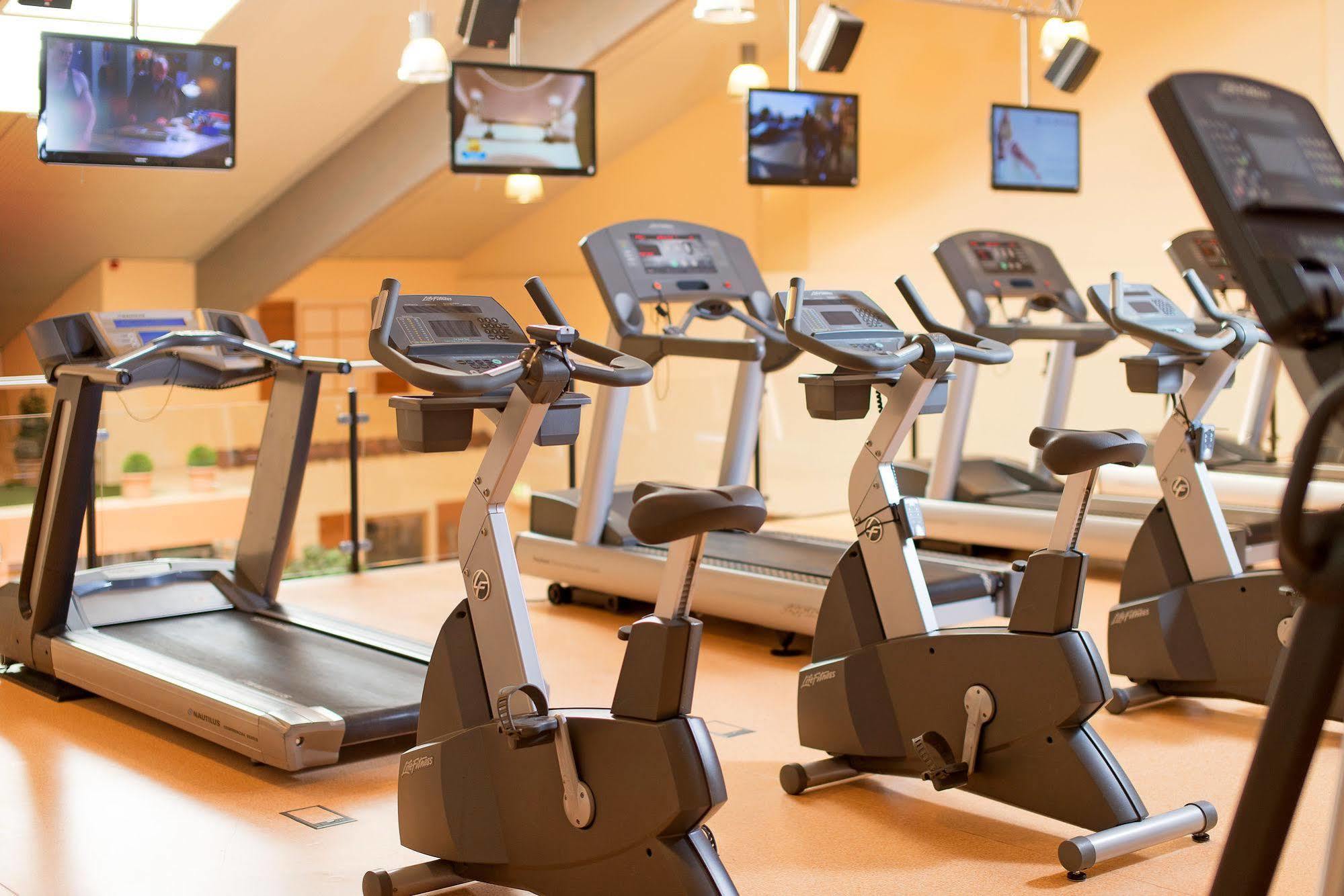 Maifeld Sport- Und Tagungshotel Werl Esterno foto
